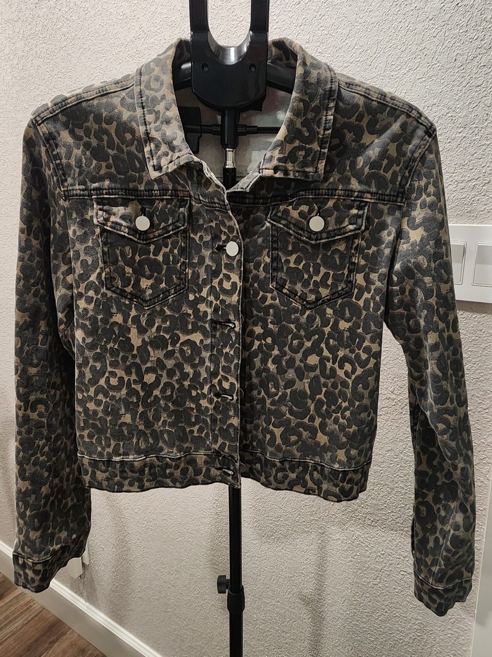 Women’s Leopard Print Denim Jacket — Black/Tan 🐆🖤🤎